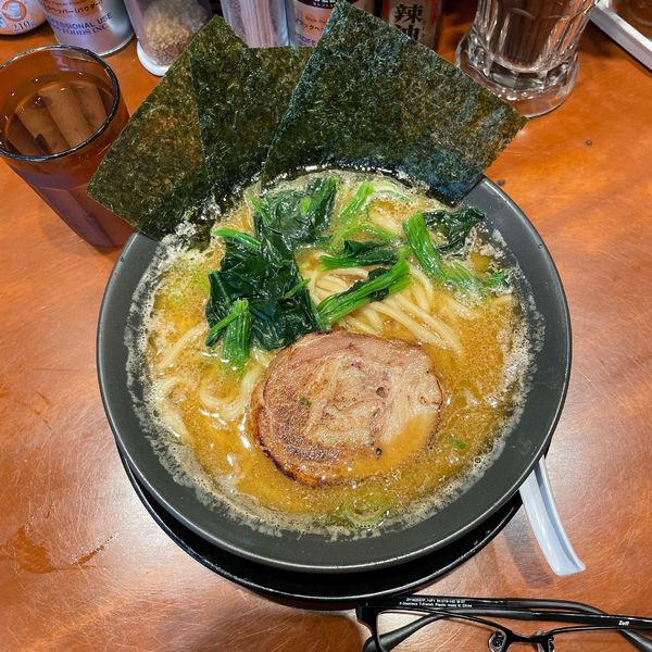 「豚骨醤油」@神楽家の写真