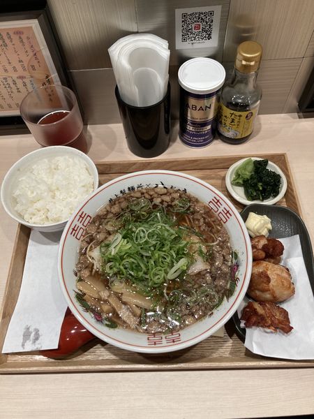 「尾道ラーメン唐揚げセット」@尾道ラーメン 八じゅう 蒲田本店の写真