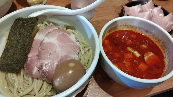 「辛つけ麺」@煮干中華そば 鈴蘭 新宿店の写真