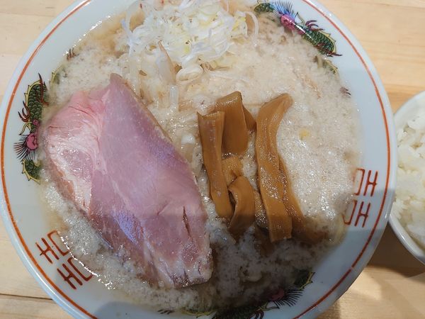 「らーめん 大盛 大脂」@東京背脂ら~めん 麺王 渋谷本店の写真