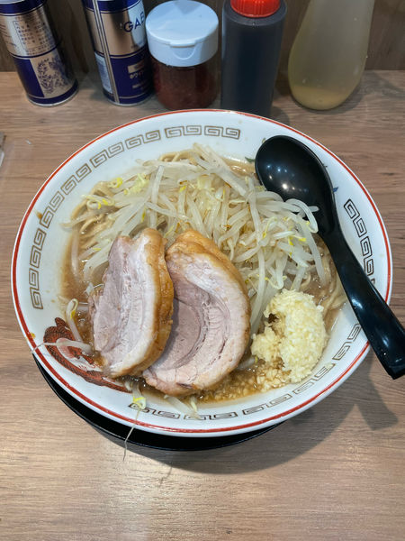 「小ラーメン(800円)カラメニンニク」@豚山 大船店の写真