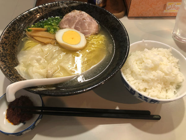 「塩ワンタン麺　ラージャー玉」@再来軒の写真