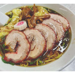 焼豚雲呑麺（ちゃーしゅーわんたんめん）