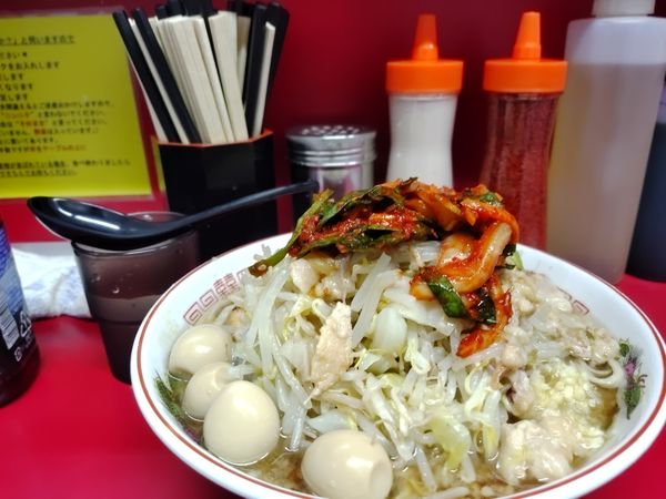 「小うずらキムチニンニク少なめアブラカラメ」@ラーメン二郎 湘南藤沢店の写真