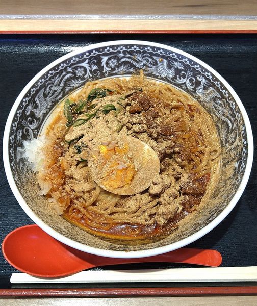 「汁なし担々麺 730円＋青鬼 100円」@大分担々麺 火竜 アミュプラザおおいた店の写真
