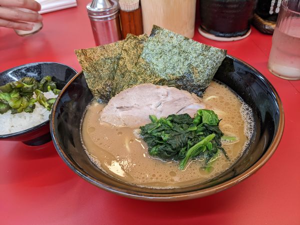 「ラーメン並」@横浜ラーメン 山本家の写真