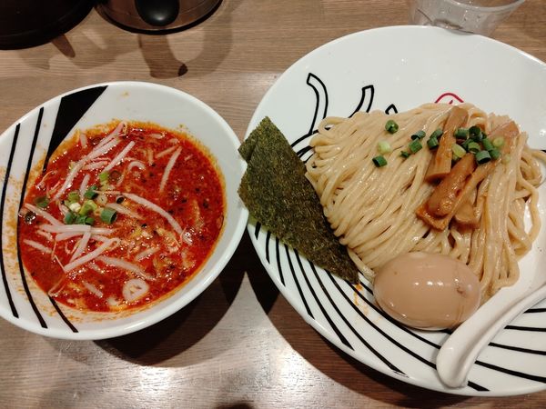 「辛つけ麺＋味玉」@つけ麺 一頂の写真