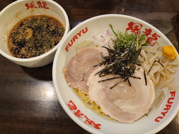 「【季節限定】つけ冷やし中華(880円)」@とんこつラーメン 博多風龍 大宮東口駅前店の写真