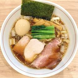 『味玉手揉み中華そば(醤油) ¥970』