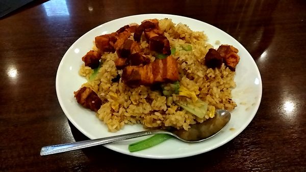 「豚肉角煮チャーハン（８３６円）＋大盛（１１０円）」@創造中華華星 鴨居店の写真