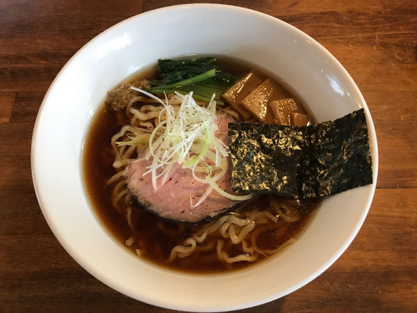 「地鶏醤油ラーメン　850円」@空の青とひまわり畑の写真