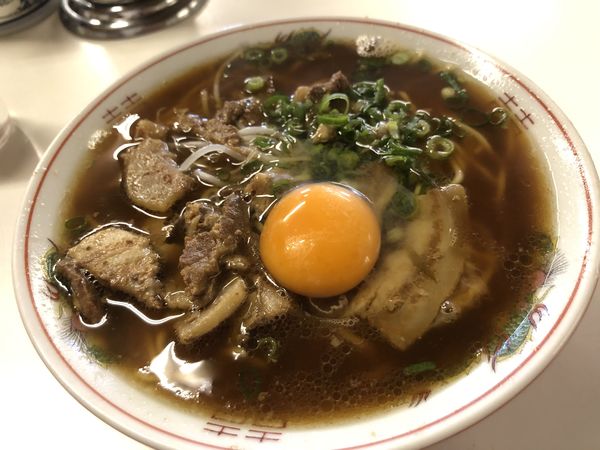 「ラーメン大、生卵」@いのたに 鳴門店の写真
