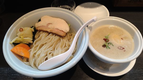 「【限定】ズワイガニ(味玉)昆布水つけ麺¥1080-」@らーめん 三極志の写真