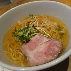 至高の鰹油鶏清油そば 800円