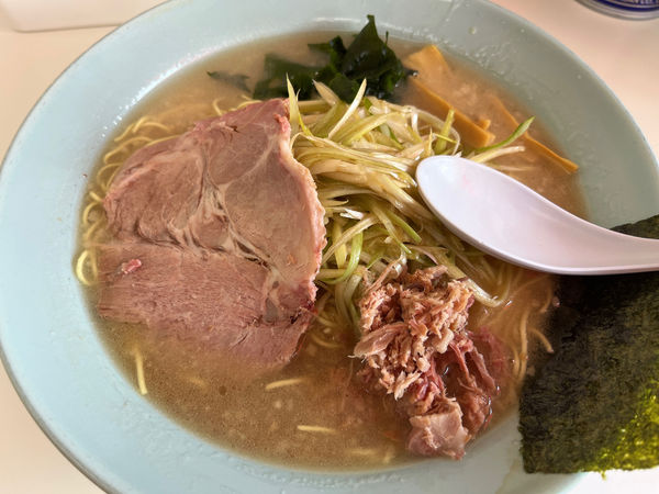 「ネギラーメン　中盛り」@◯つばき食堂の写真