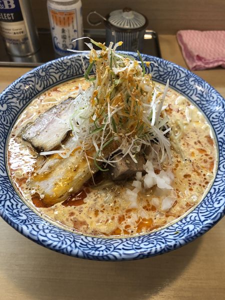 「ごまの辛いそば900円」@中華そば 多賀野の写真