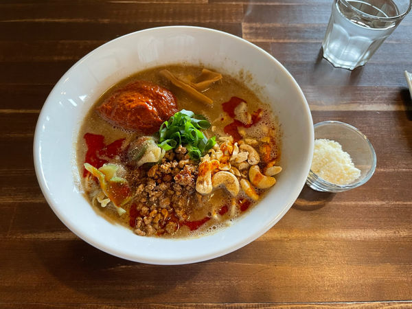 「限定　チリトマト坦々麺大盛＋チーズ」@Pizza zuccheroの写真