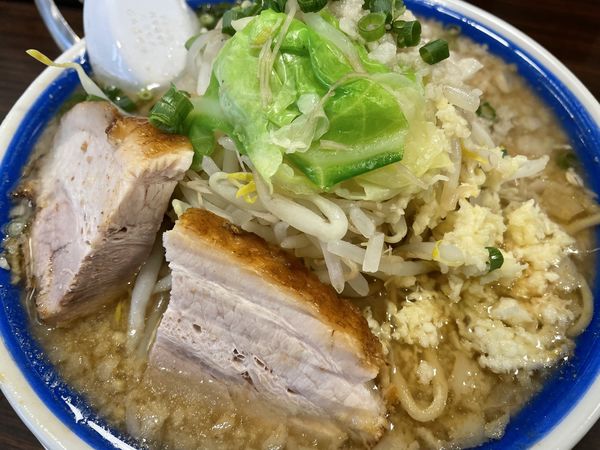「豚マル小790円」@完熟らーめん 本丸の写真