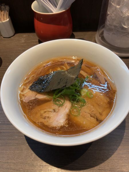 「醤油らぁ麺　1000円」@支那そばや 本店の写真