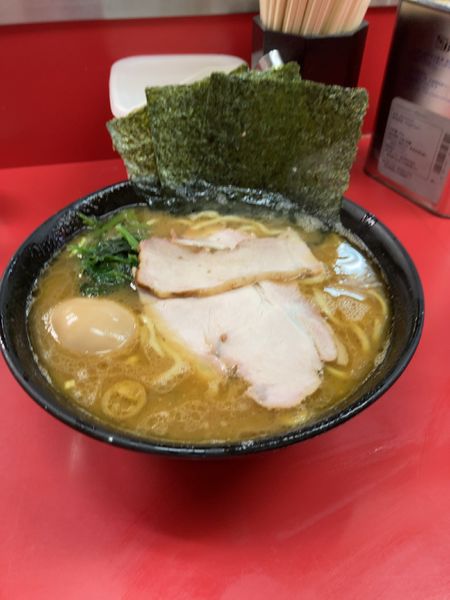 「並ラーメン+味玉　840円」@ラーメン杉田家の写真