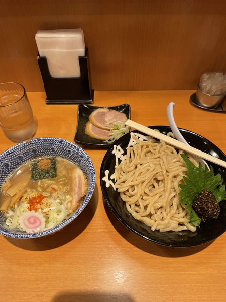 「生七味つけ麺＋チャーシュー２枚」@六厘舎の写真