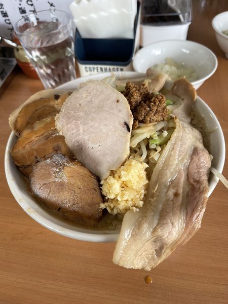 「肉ラーメン醤油、肉増し」@ラーメン たかはしの写真
