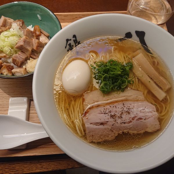 「特製中華そば1400円、肉ご飯500円」@中華そば 銀座 八五の写真