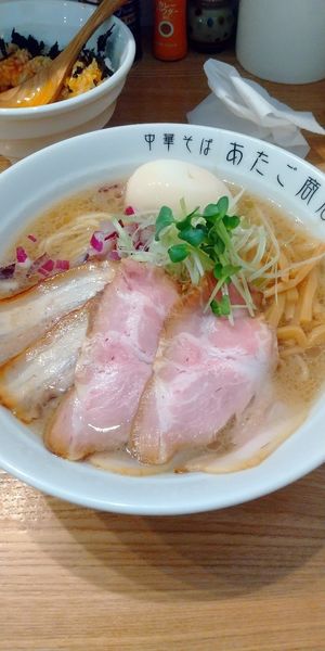 「牛骨ラーメン」@中華そば あたご商店の写真