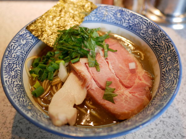 「濃厚煮干しラーメン＋和え玉」@破壊的イノベーションの写真