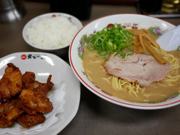 「唐揚げ定食 大盛 麺硬め」@天下一品 錦糸町店の写真