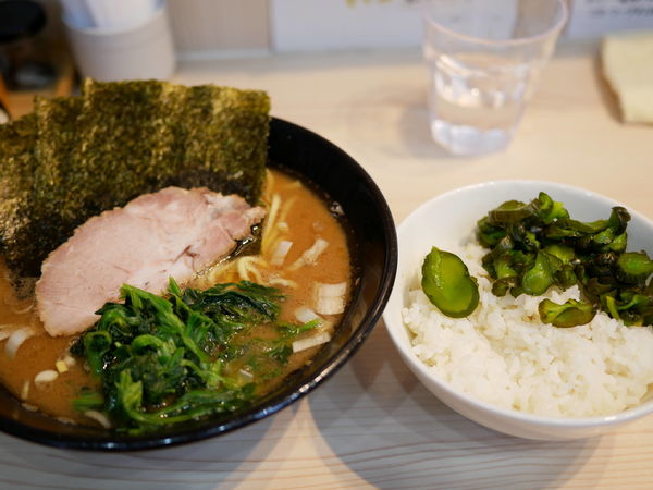 「ラーメン 並盛 麺硬め＋味濃いめ＋油多め」@麺家 千祥の写真