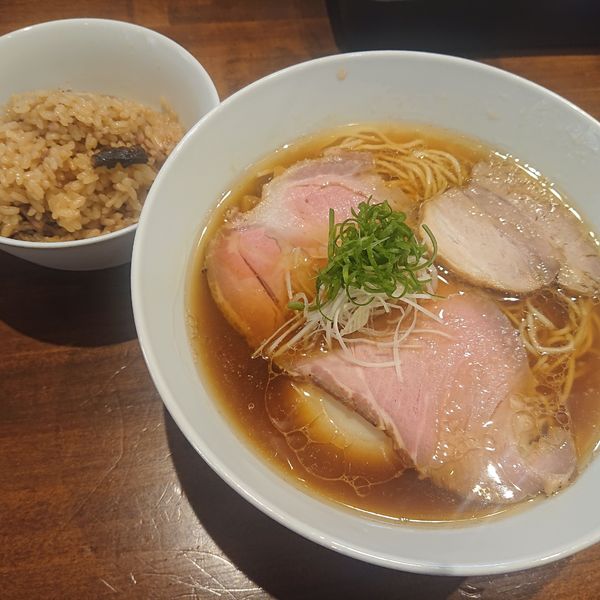 「味玉醤油そば970円、炊き込みご飯A200円」@中華そば 卯月屋の写真