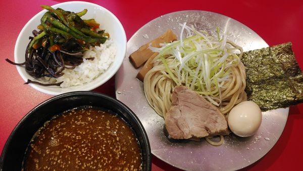 「ツケメン/ニラキムチ/キクラゲ」@ラーメン ギタギタの写真