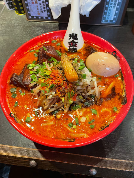 「味玉カラシビ味噌　肉増」@カラシビ味噌らー麺 鬼金棒 池袋店の写真