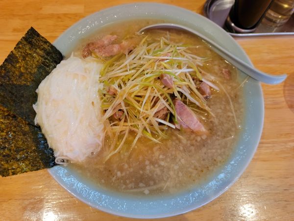 「ネギトロラーメン」@ラーメンショップ椿 新治店の写真