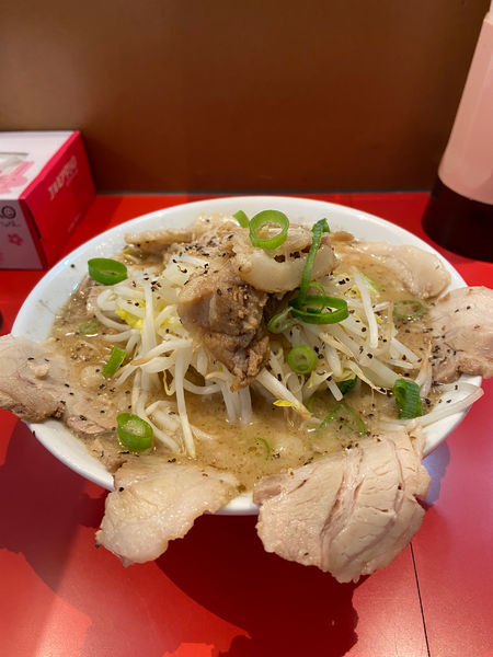 「ラーメン肉マシ」@ラーメン 骨々亭の写真