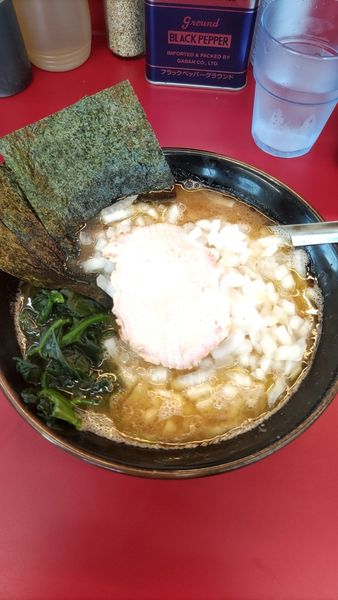 「ラーメン並➕玉ねぎ」@横浜ラーメン 相馬家の写真