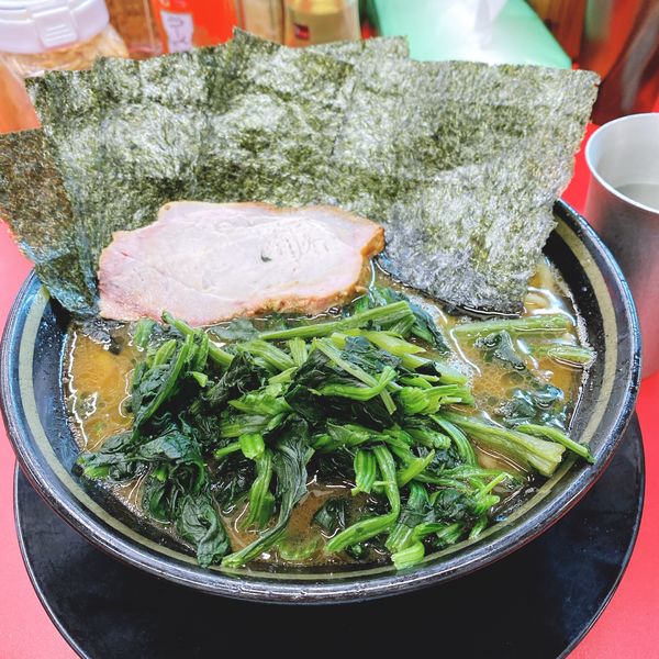 「ラーメン、青菜&海苔」@IEKEI_TOKYO 王道家直系の写真