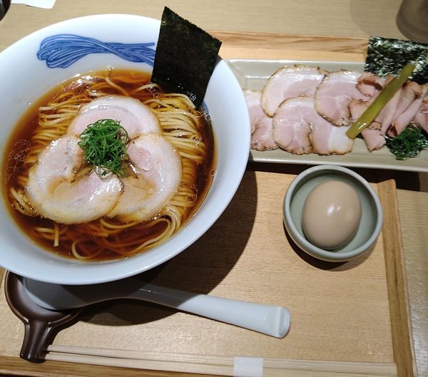 「醤油らぁめん+特製トッピング」@NIPPON RAMEN 凛 TOKYOの写真
