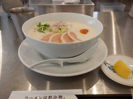「鶏白湯ラーメン」@This is イクタヌードルの写真