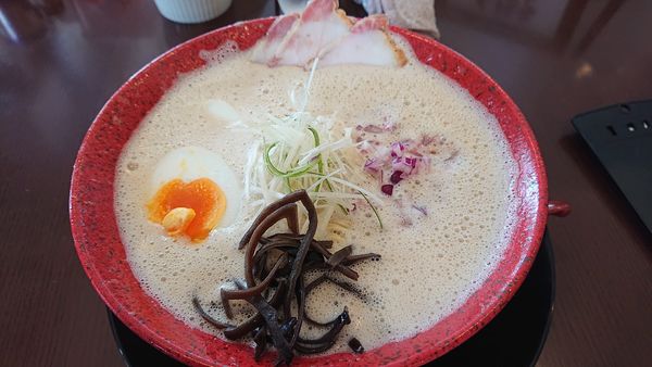 「濃厚泡豚そば+サービス券で味玉」@豚骨専科 田丸家の写真