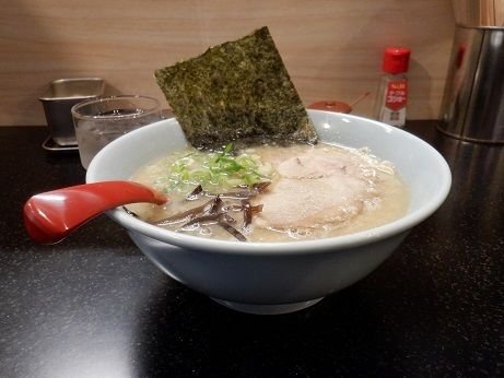「とんこつラーメン」@ラーメン 襲来の写真