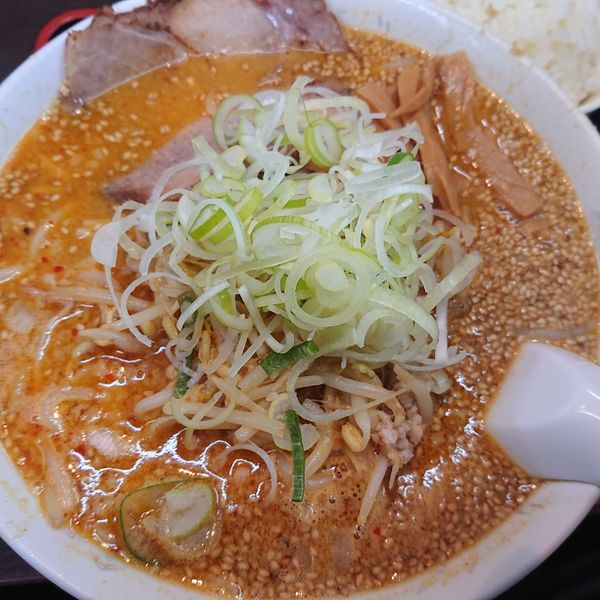 「味噌カレー(無料大盛)860円、餃子セット380円」@北海とんこつら～めん純輝 八千代店の写真