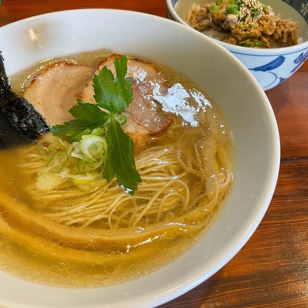 「鯛とフグのラーメン 塩 900円 麺少なめ -50円」@麺＆cafe Coi.Coi.の写真