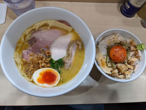 「【限定】白湯拉麺➕大盛り➕鶏玉ご飯」@手揉み中華そば 中村の写真