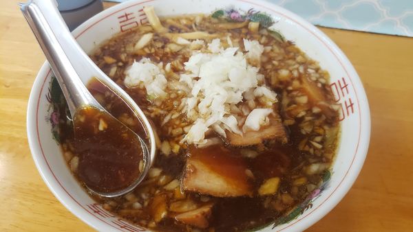 「チャーシューメン＋やくみ」@ラーメン富士屋 五井店の写真