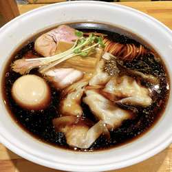 煮干しブラック＋ワンタン