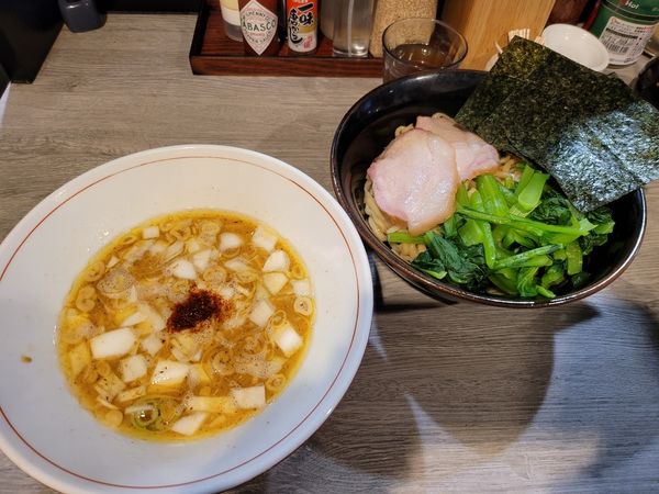 「限定　柚子つけ麺　TP国産小松菜　玉ねぎ」@らーめん ぱったぱたの写真