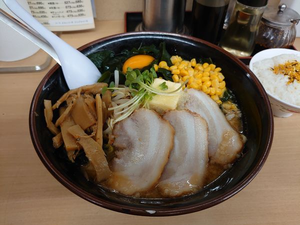 「デラックスラーメン」@くるまやラーメン 箕輪店の写真