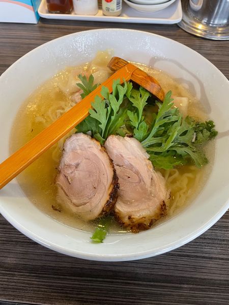 「海老ワンタン入り塩らーめん」@厚木本丸亭の写真